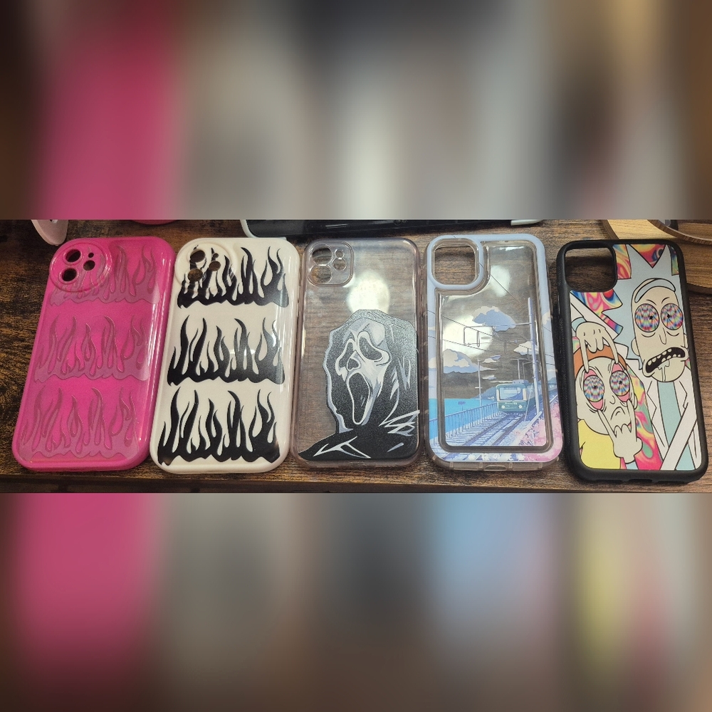 5 Used Iphone 11 Case Bundle